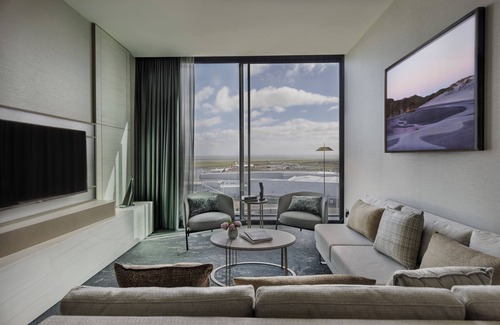 Mangere Hotel | Elegant Pullman Auckland Airport: 5-Star Eco-Friendly Escape
