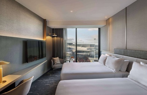Mangere Hotel | Elegant Pullman Auckland Airport: 5-Star Eco-Friendly Escape