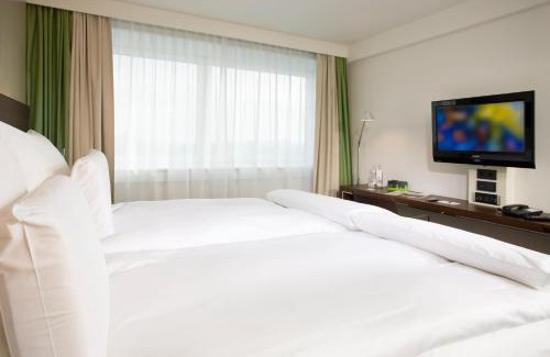 Altstadt-Nord Hotel | Discover Pullman Cologne: 4-Star Comfort & Pet-Friendly Stay