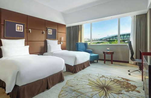 Huadu Hotel | Premier Pullman Guangzhou Baiyun Airport with Pool & Spa