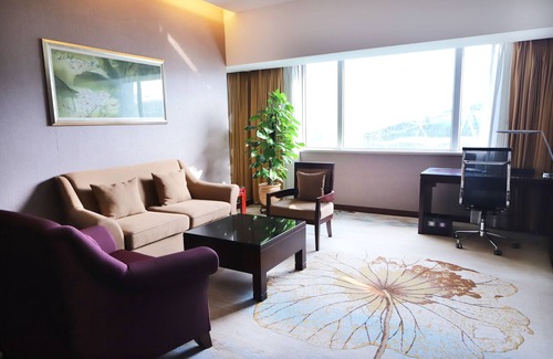 Huadu Hotel | Premier Pullman Guangzhou Baiyun Airport with Pool & Spa