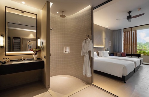 Takua Pa Hotel | Discover Pullman Khao Lak Resort: Family-Friendly Getaway