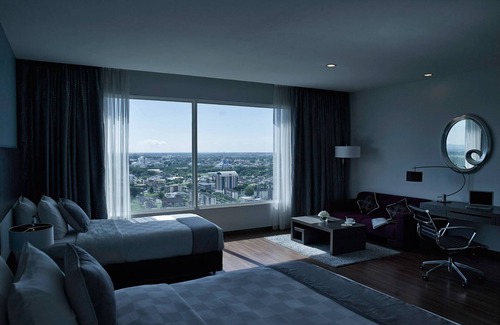 Kuching Hotel | Discover Pullman Kuching: 4-Star Comfort with Pool & Spa