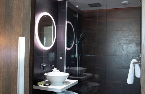 The Docks Hotel | Discover Pullman Liverpool: 4-Star Stay with Spa & Dining