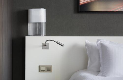 Faubourg de l'Arche Hotel | Discover Pullman Paris La Défense: Pet-Friendly Luxury Stay