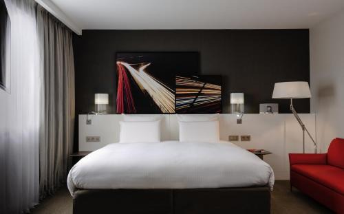 Faubourg de l'Arche Hotel | Discover Pullman Paris La Défense: Pet-Friendly Luxury Stay