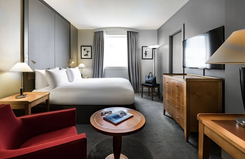 Faubourg de l'Arche Hotel | Elegant Stay at Pullman Paris La Défense - Spa & Dining