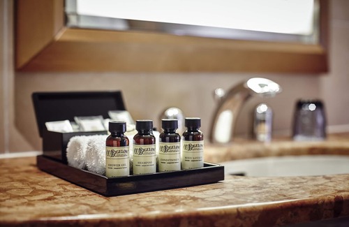 Faubourg de l'Arche Hotel | Elegant Stay at Pullman Paris La Défense - Spa & Dining