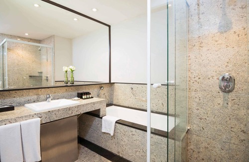 Vila Olimpia Hotel | Elegant Pullman São Paulo Vila Olímpia: Rated 9/10, Spa & Dining