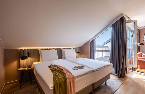 Vaihingen-Mitte Hotel | Experience Pullman Stuttgart Fontana: Pool, Spa & More!