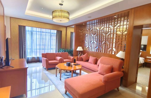 Wulingyuan Hotel | Discover Pullman Zhangjiajie: Pool, Restaurant & Family-Friendly