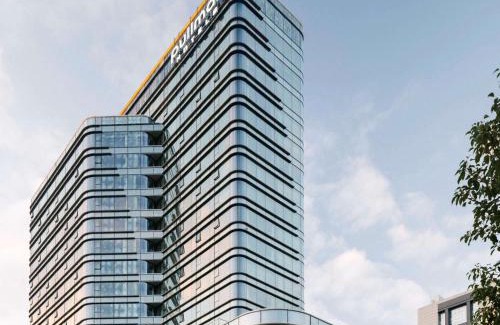 Putuo Hotel | Experience Pullman Zhoushan Seaview with Pool & Hot Tub