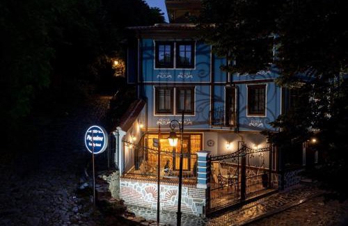 Plovdiv Old Town Hotel | PULPUDEVA Family Hotel: Top-Rated Stay with Hot Tub & Kitchen