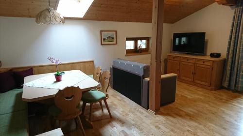 Kramsach Apartment | Explore Family-Friendly Comfort at Pulvererhof - Rated 9.1