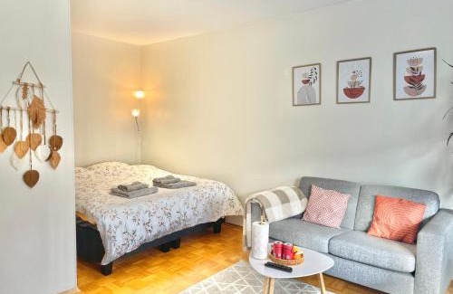 Punavuori Apartment | Central Flat in Helsinki: 4-Star Comfort & Breakfast Included