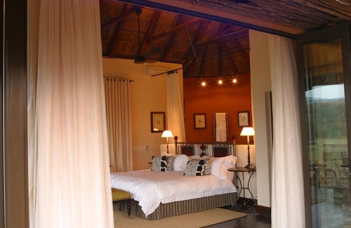 Grahamstown Cabin | Experience Ultimate Safari at Pumba Private Game Reserve