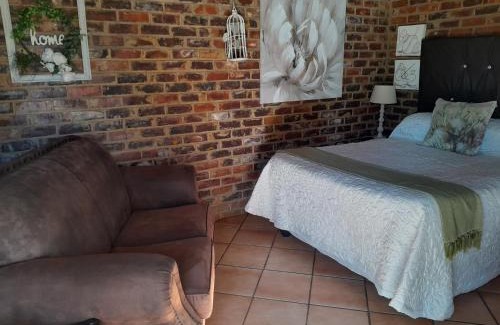 Tswaing Bed & Breakfast | Pumba's B&B