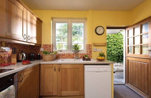 Gwithian House | Pet-Friendly Pump Cottage: Perfect for Family Getaways