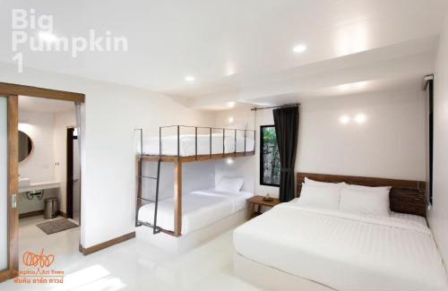 Sam Khok Hotel | Unforgettable Stay at Pumpkin Art Town - 10/10 Rated!