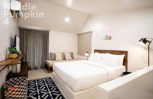 Sam Khok Hotel | Unforgettable Stay at Pumpkin Art Town - 10/10 Rated!