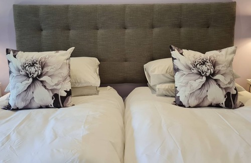 Hunter's Home Bed & Breakfast | Discover Pumula Lodge: 4-Star B&B with Spa & Pool