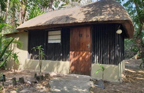 Hluhluwe Cabin | Discover Pumusa Bushcamp: Family-Friendly with Pool Access
