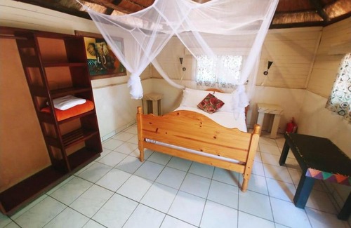 Hluhluwe Cabin | Discover Pumusa Bushcamp: Family-Friendly with Pool Access