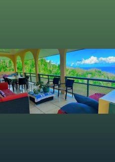 Atuona Apartment | Explore PUNAEI LODGE: Family-Friendly Retreat with Kitchen