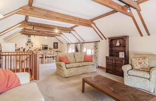 Little Glemham Cottage | Punch Cottage: Pet-Friendly Retreat with Garden in Little Glemham