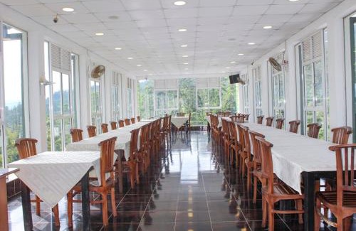 Nallathanniya Hotel | Relaxing Stay at Punsisi Resort - Adam's Peak with Breakfast