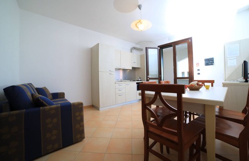 Porto Cesareo Apartment | Punta Grossa Village: Family-Friendly Three-Room Retreat