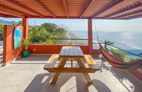 Nueva Gorgona Cabin | Explore Punta Malibu: Oceanfront Bliss with Pool Access