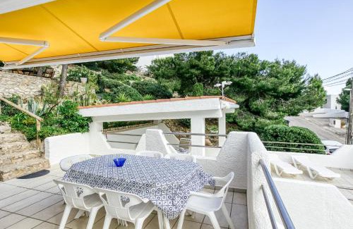 L'Escala House | Experience Punta Montgó: Family-Friendly Getaway with Pool