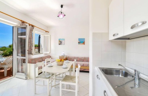 Morcone Apartment | Oceanfront Escape at Punta Morcone with Spa & Pet Friendly