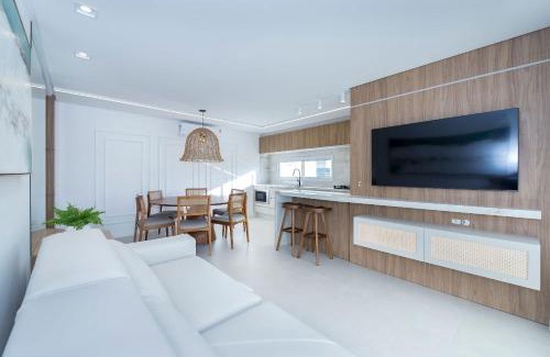 Ze Amandio Apartment | Puntarenas 205: Stylish Beachside Apartment with Pool