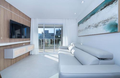 Ze Amandio Apartment | Puntarenas 205: Stylish Beachside Apartment with Pool
