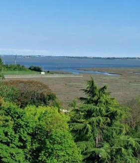 Campalto House | Family-Friendly Getaway at Punto FM 5 with Great Ratings