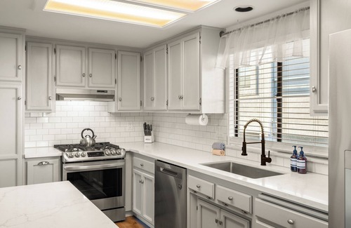 Grover Beach House | Pup Friendly 3BR Sleeps 8