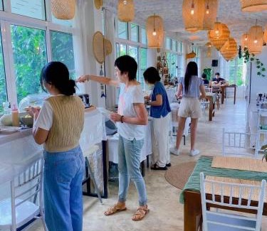 Pua Hotel | Discover Pupah Kanna Pua: Oceanfront Gem with Pool