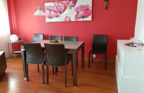 La Oliva Apartment | Pura Vida in Sevilla: Family-Friendly Stay with High Ratings