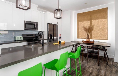 Southeastern Sacramento House | Cozy Pura Vida House with Hot Tub & Family-Friendly Space