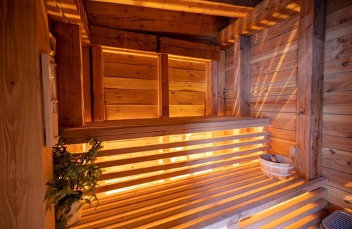 Kjosarhreppur Ski Chalet | Explore PuraVida Mountain Lodge: 4-Star, Pet-Friendly Retreat