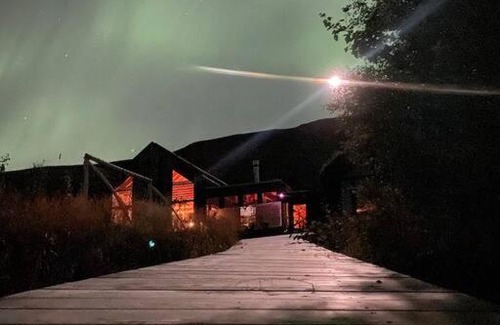 Kjosarhreppur Ski Chalet | Explore PuraVida Mountain Lodge: 4-Star, Pet-Friendly Retreat