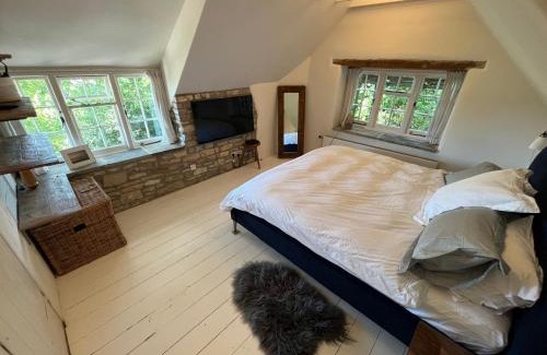 Church Knowle House | Purbeck - Dorset, Idyllic 4 Bed Thatched Cottage