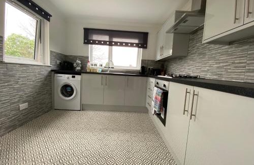 Dunfermline Apartment | Comfortable Pure Apartments Fife - Ideal for Families