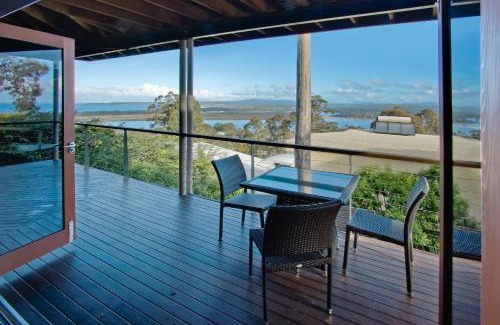 Merimbula House | Indulge in Comfort at Our 4-Star Family-Friendly Hotel