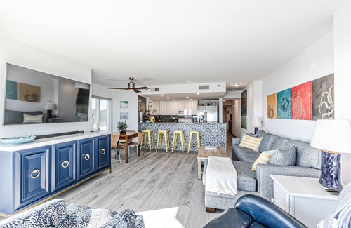 Crescent Beach Condo | Indulge in North Myrtle Beach with Ocean View & Spa