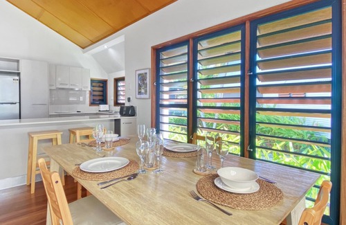 Nelly Bay Villa | Oceanfront Pure Magnetic Villa 4 with Private Pool & Views