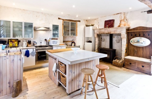 Bouteilles-Saint-Sebastien House | Relax and Explore at Pure Tranquility - Guest Rated 9.4