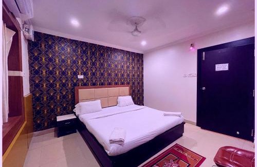 Puri Hotel | PURI HOTEL S - P A I P E R near sea beach - Prime Location - Luxury and Spacious Room